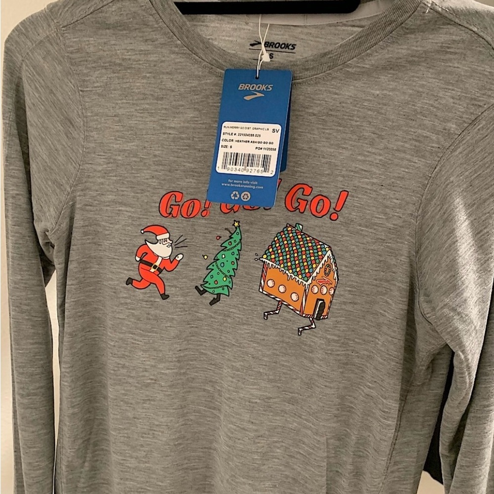 Brooks Run Merry Go Distance: Women’s graphic long sleeve top